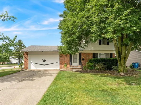 368 Bayshore Dr, Eastlake, OH 44095