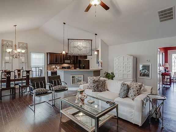 5th image of 4815 Hidden Valley Ct
