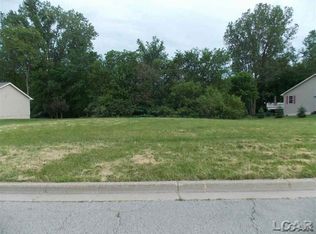 508 Hickory Ridge Dr, Tecumseh, MI 49286