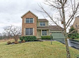18 Candlewood Dr, Ballston Lake, NY 12019