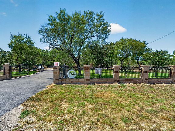3rd image of 124 County Road 2662