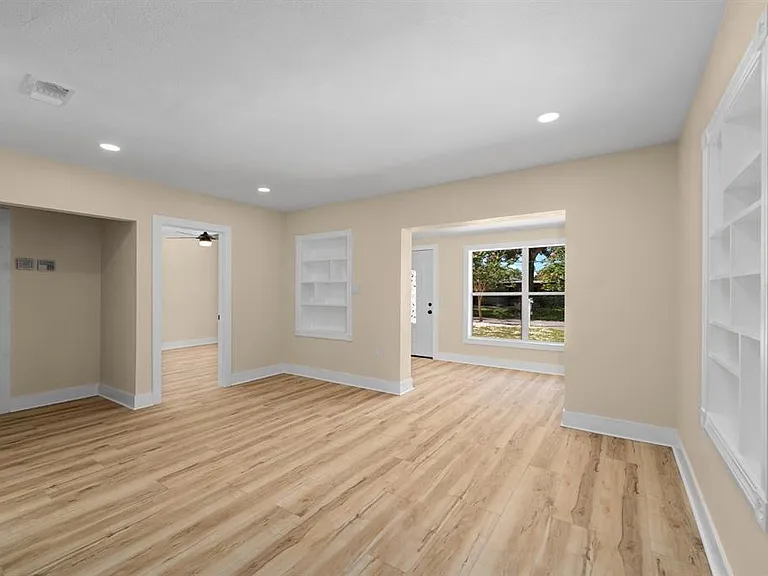 10707 N Rome Ave — Photo 24