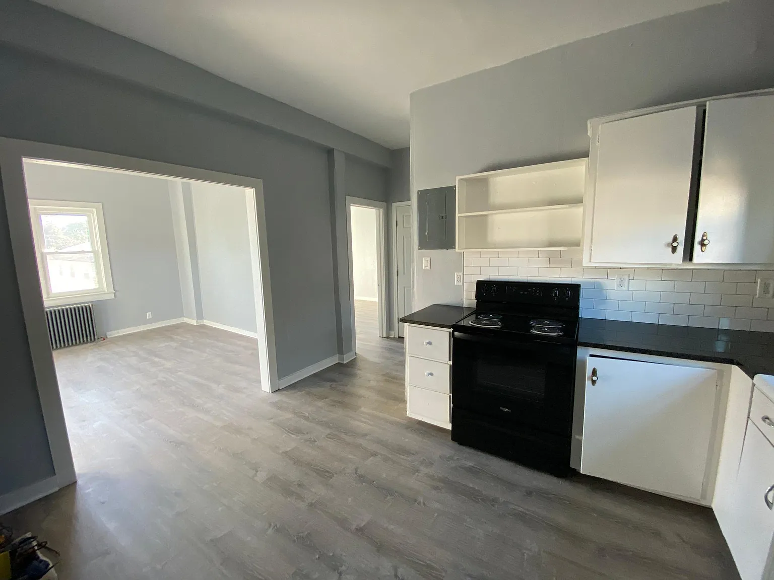 1 bed, 750 sqft, $1,290 — Photo 1