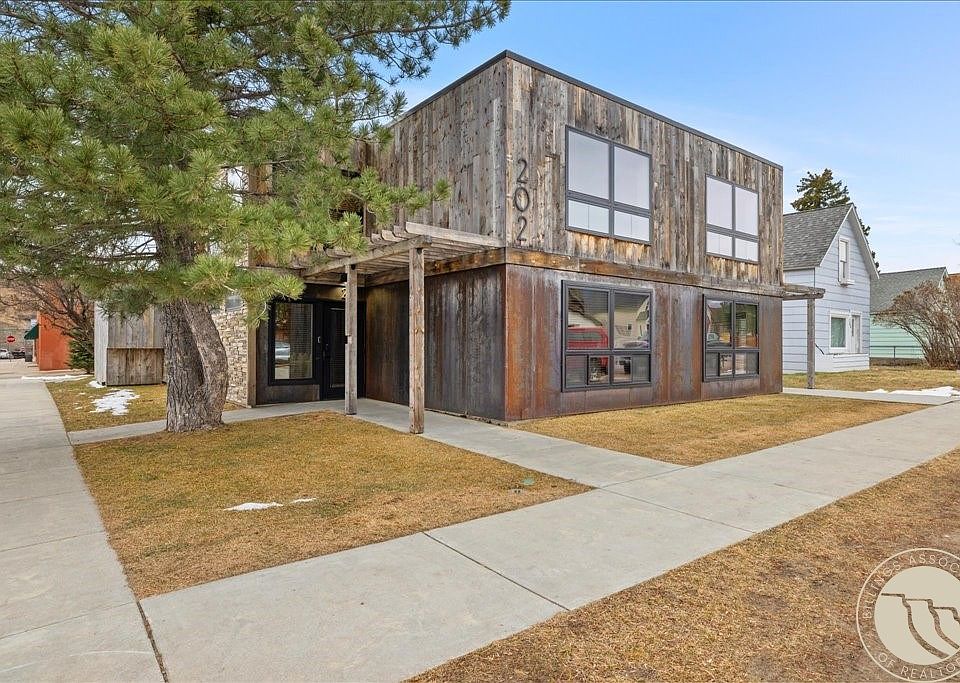 1st image of 202 Hauser Ave S