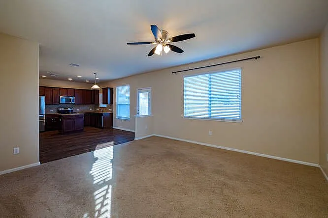 402 Zenith Rd — Photo 4
