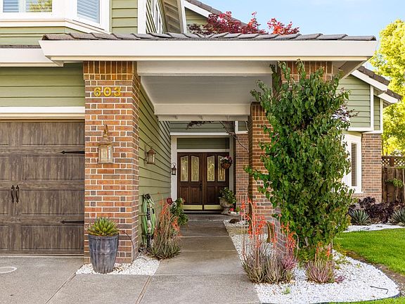 3rd image of 603 Canyon Oak Court