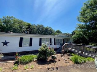 3915 Teaberry Ln, Newton, NC 28658