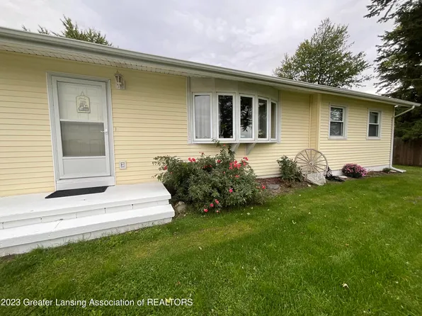 7601 S Cochran Rd, Olivet, MI 49076