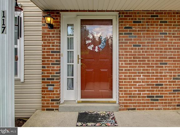 3rd image of 117 Goldfinch Ct #235