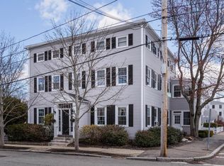 39 Bromfield St #B, Newburyport, MA 01950