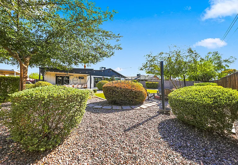2162 E Concorda Dr — Photo 39