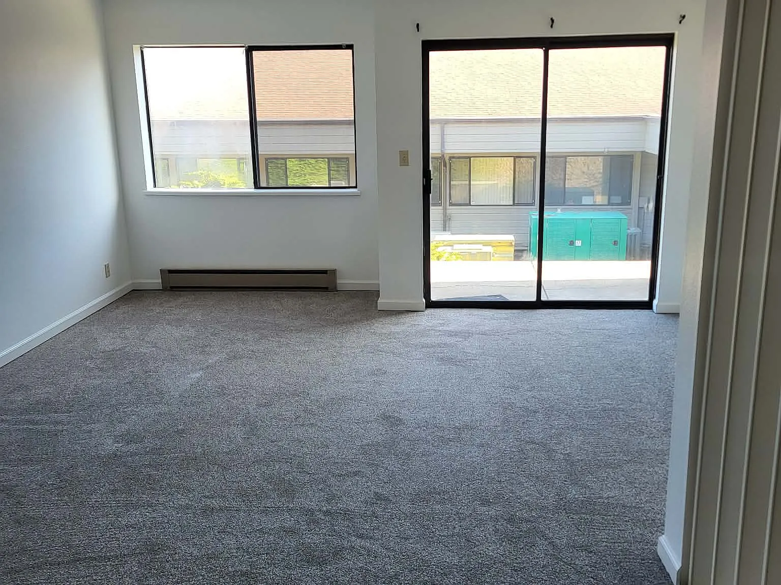 2 bed, 1.5 bath, 1100 sqft, $1,650 — Photo 2