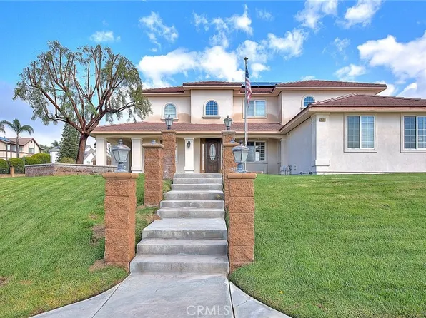 29354 Water St, Highland, CA 92346