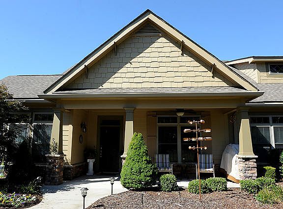 3rd image of 9517 Collier Pl #53