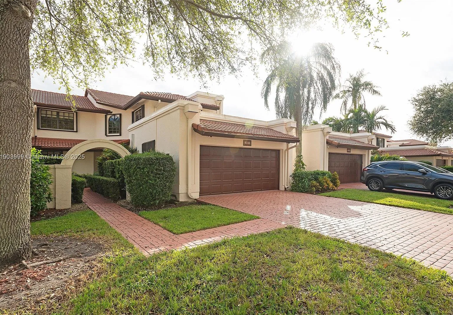 3 bed, 2.5 bath, 2037 sqft, $6,500 — Photo 2