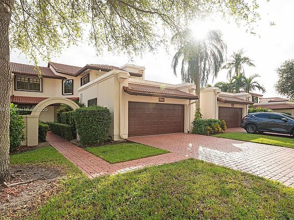 2nd image of 9318 NW 50th Doral Cir S