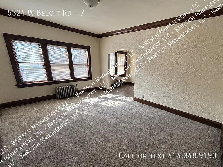 5324 W Beloit Rd #7 — Photo 3
