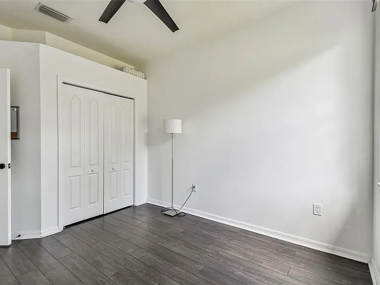 8208 Pinewood Run Ct — Photo 37