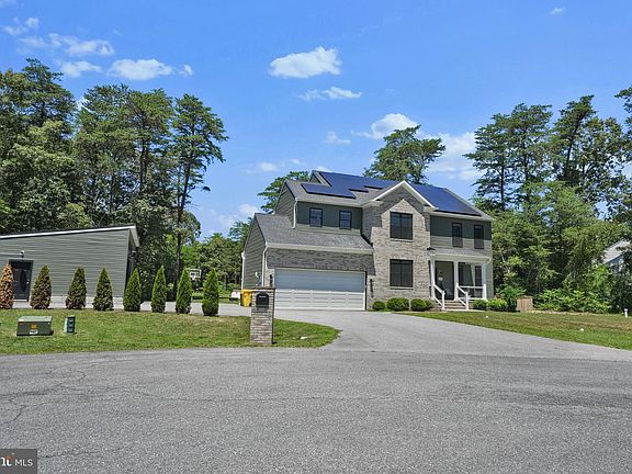 4th image of 8215 Athena Ln