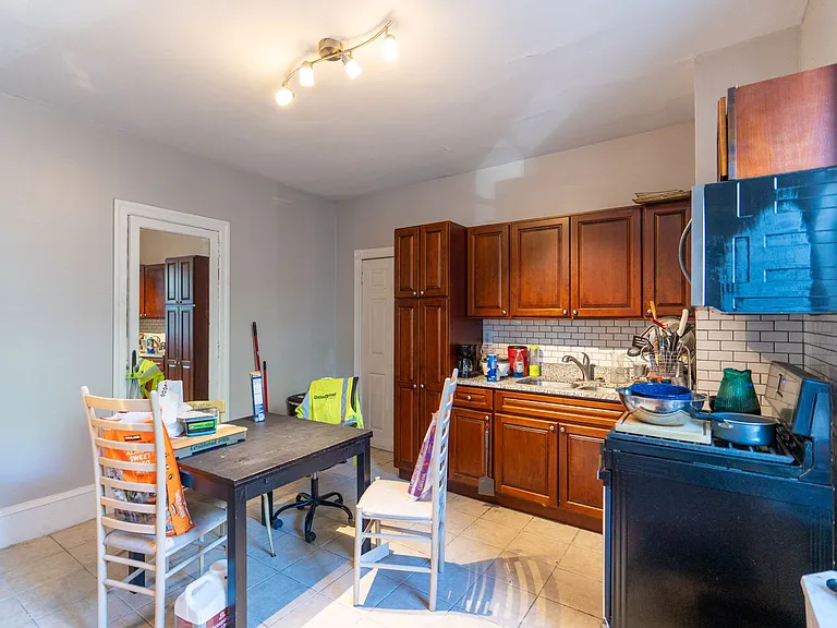 1601 Jackson 2nd Blvd — Photo 3