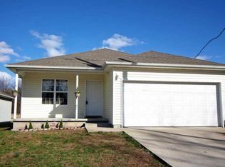 513 S Arch St, Carterville, MO 64835