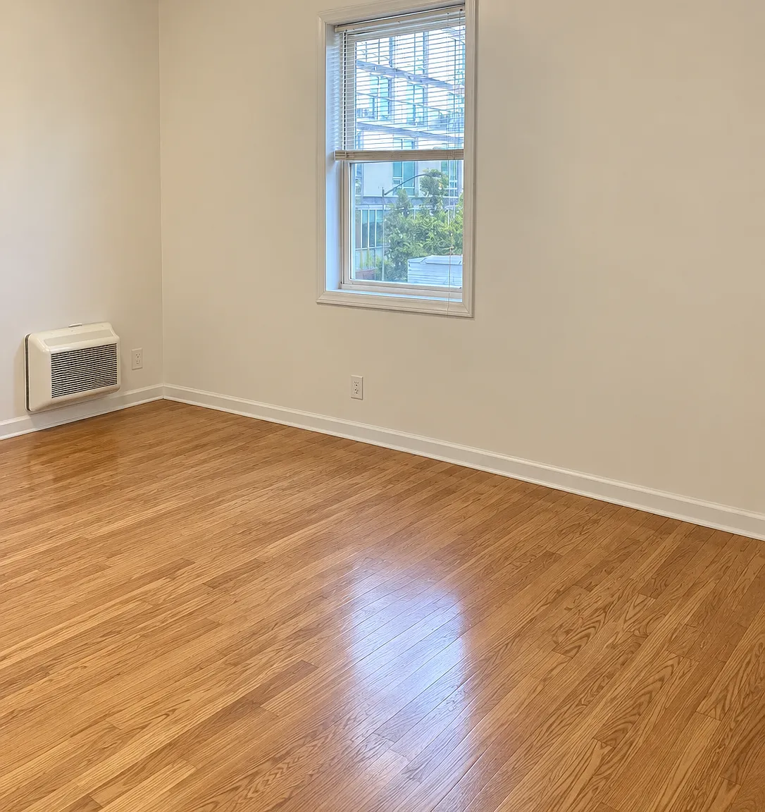 Studio, $930 — Photo 2