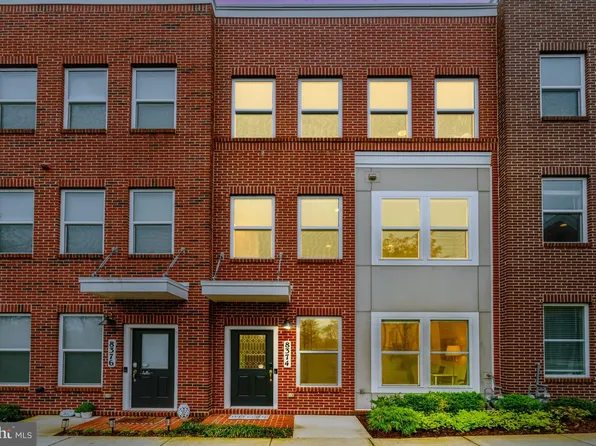 8374 Sallyport St, Lorton, VA 22079