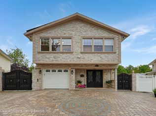 69 Commerce St, Staten Island, NY 10314