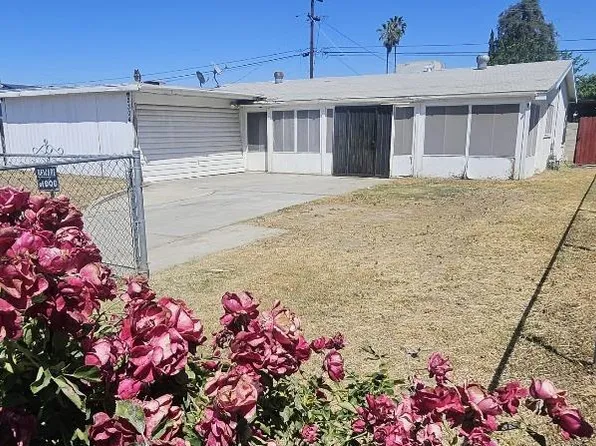 2304 Castro Ln, Bakersfield, CA 93304