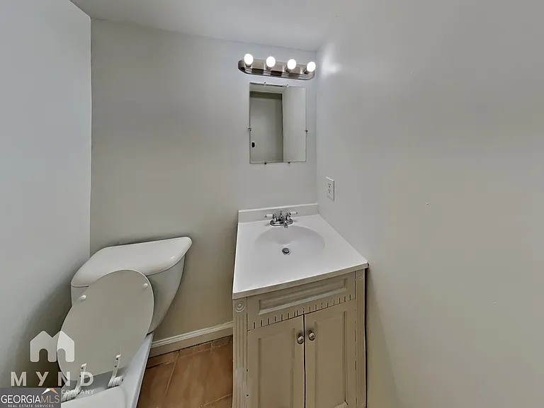 1963 Whitehall Forest Ct SE — Photo 9