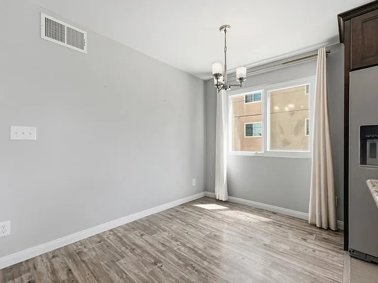 4355 Rialto St #7 — Photo 17