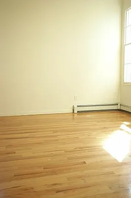 Rented by Tower Brokerage | media 19