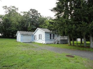 1501 Saint Francis Ln, Altoona, PA 16602