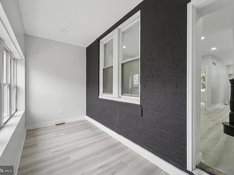 6055 Allman St — Photo 2