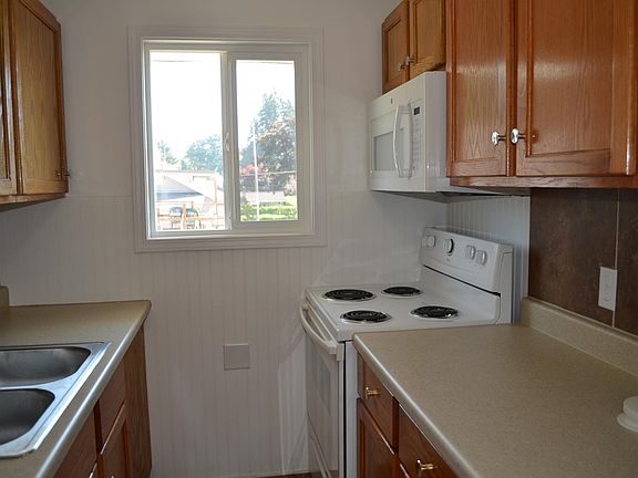 4th image of 3737 W G St #A