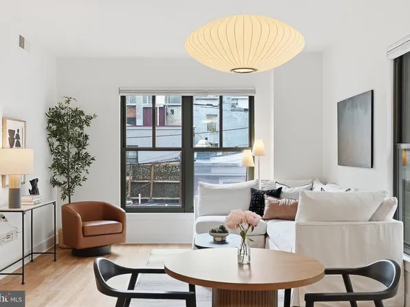 910 M St NW APT 203, Washington, DC 20001
