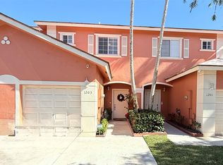 1203 NW 100th Ave, Pembroke Pines, FL 33024