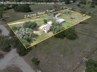 909 N Rice St, Hamilton, TX 76531