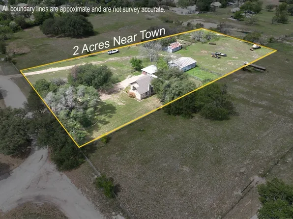 909 N Rice St, Hamilton, TX 76531