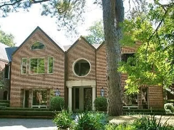 427 W Alkire Lake Dr, Sugar Land, TX 77478