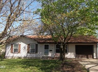 4806 Waukegan Dr, Rockford, IL 61108