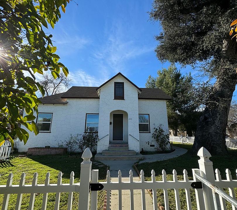 1st image of 1745 Pine St