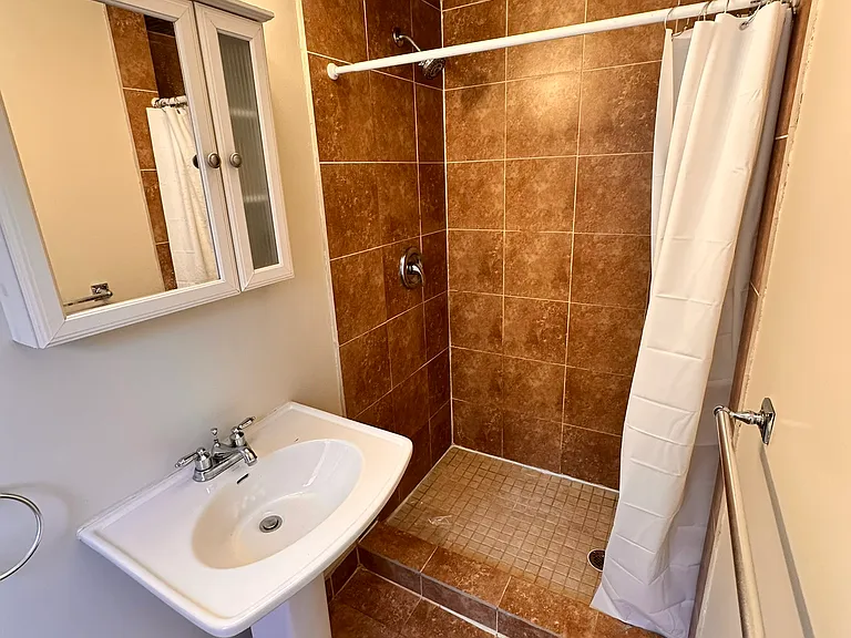 2700-14 South St #2710 — Photo 25