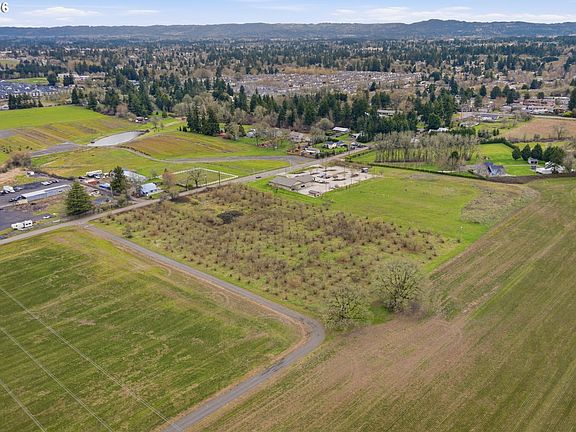 3rd image of 21750 SW Rosedale Rd