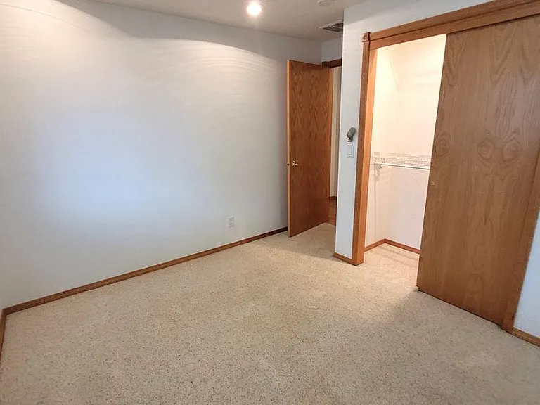 905 Abbot St #A & B — Photo 20