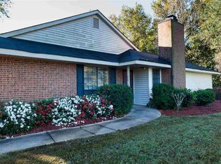 30 Forest Lake Dr, Simpsonville, SC 29681