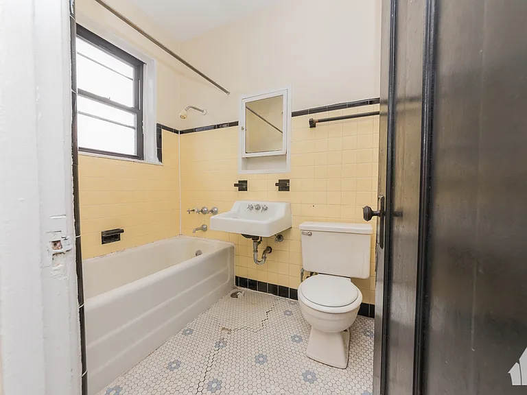1310 N Artesian Ave #1R — Photo 7
