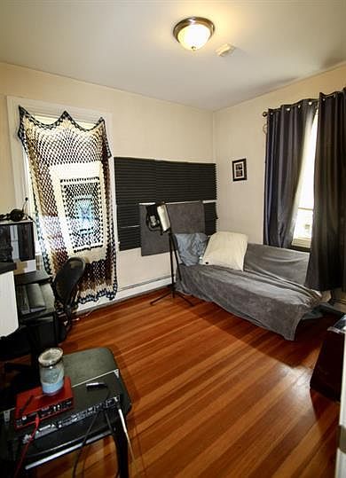 1st image of 79 Ring St #11275882
