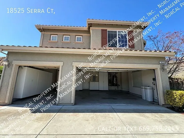 18525 Serra Ct — Photo 37