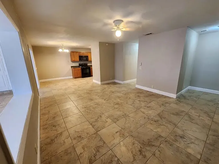 5601 Struthers Ct #5601 — Photo 2